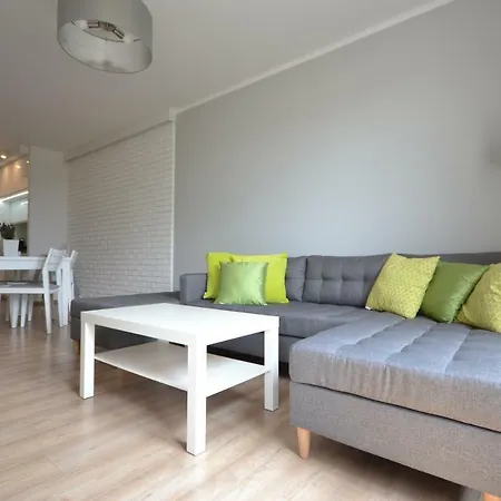 Grand De Luxe Solna Колобжег