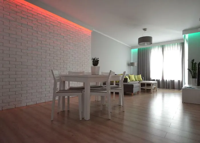 Grand De Luxe Solna Apartament